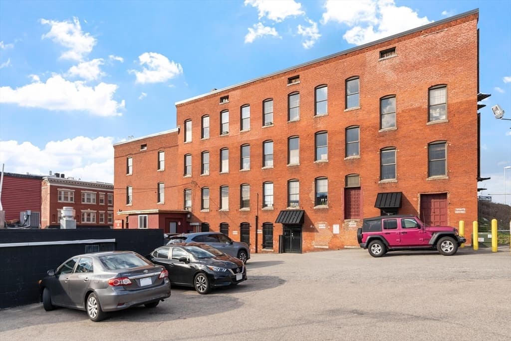 65 Water St, Worcester MA 01604 photo 4
