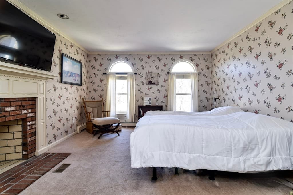 128 Upton Rd, Westborough MA 01581 photo 14