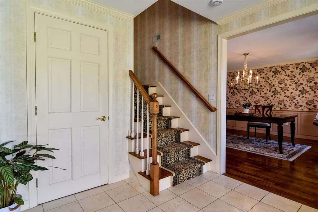 128 Upton Rd, Westborough MA 01581 photo 4