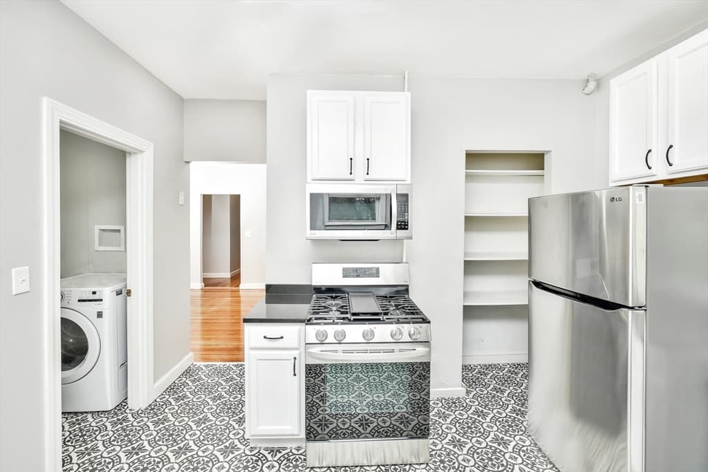 5-9 Family at 109 Walnut St, Somerville MA 02145, Somerville, photo 3 of 15