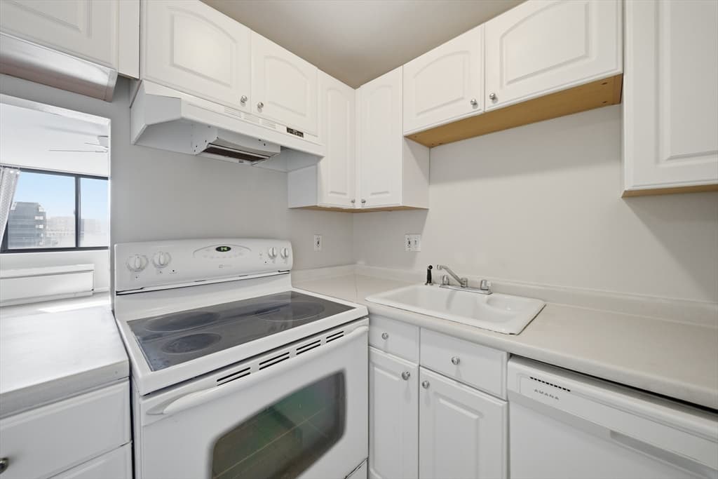 77 Adams St # 611, Quincy MA 02169 photo 17