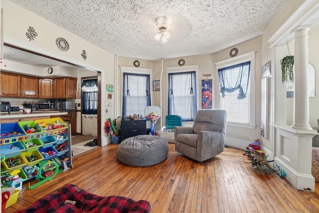 3 Family at 42 Berkshire St, Springfield MA 01151, Springfield, photo 6 of 36