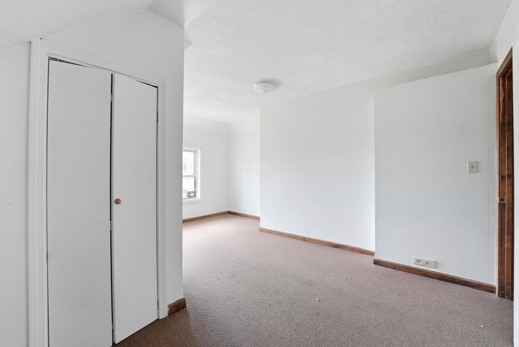 3 Family at 42 Berkshire St, Springfield MA 01151, Springfield, photo 25 of 36