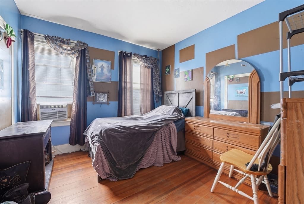3 Family at 42 Berkshire St, Springfield MA 01151, Springfield, photo 21 of 36