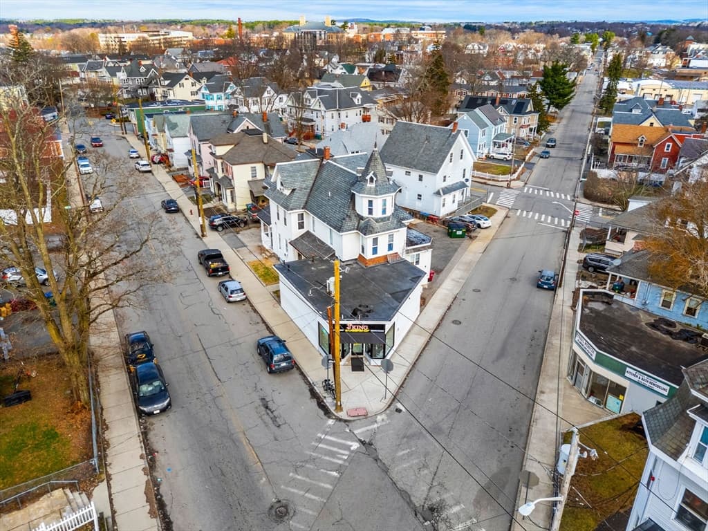 5-9 Family at 237 Branch St, Lowell MA 01851, Lowell, photo 4 of 15