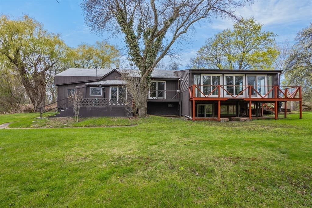 32 Morris St, Seekonk MA 02771