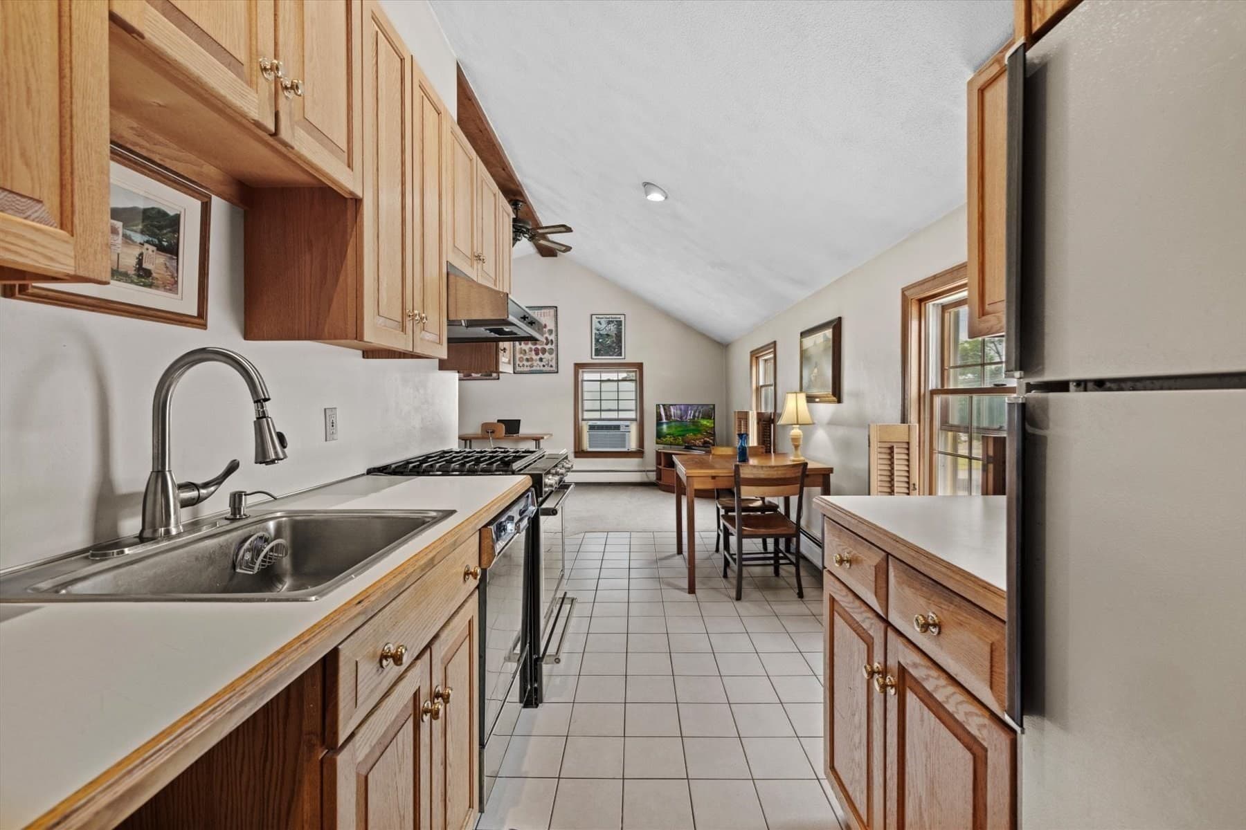 3 Family at 166 High Street, Danvers MA 01923, Danvers, photo 31 of 42