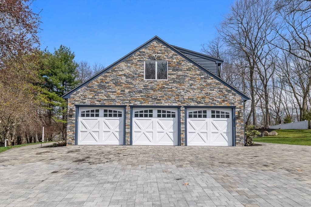 90 Countryside Ln, Milton MA 02186 photo 36