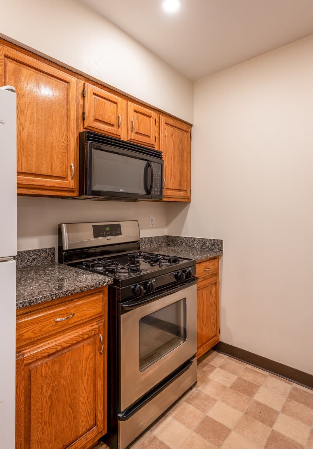 Condominium at 147 Kelton # 305, Boston MA 02134, photo 7 of 28