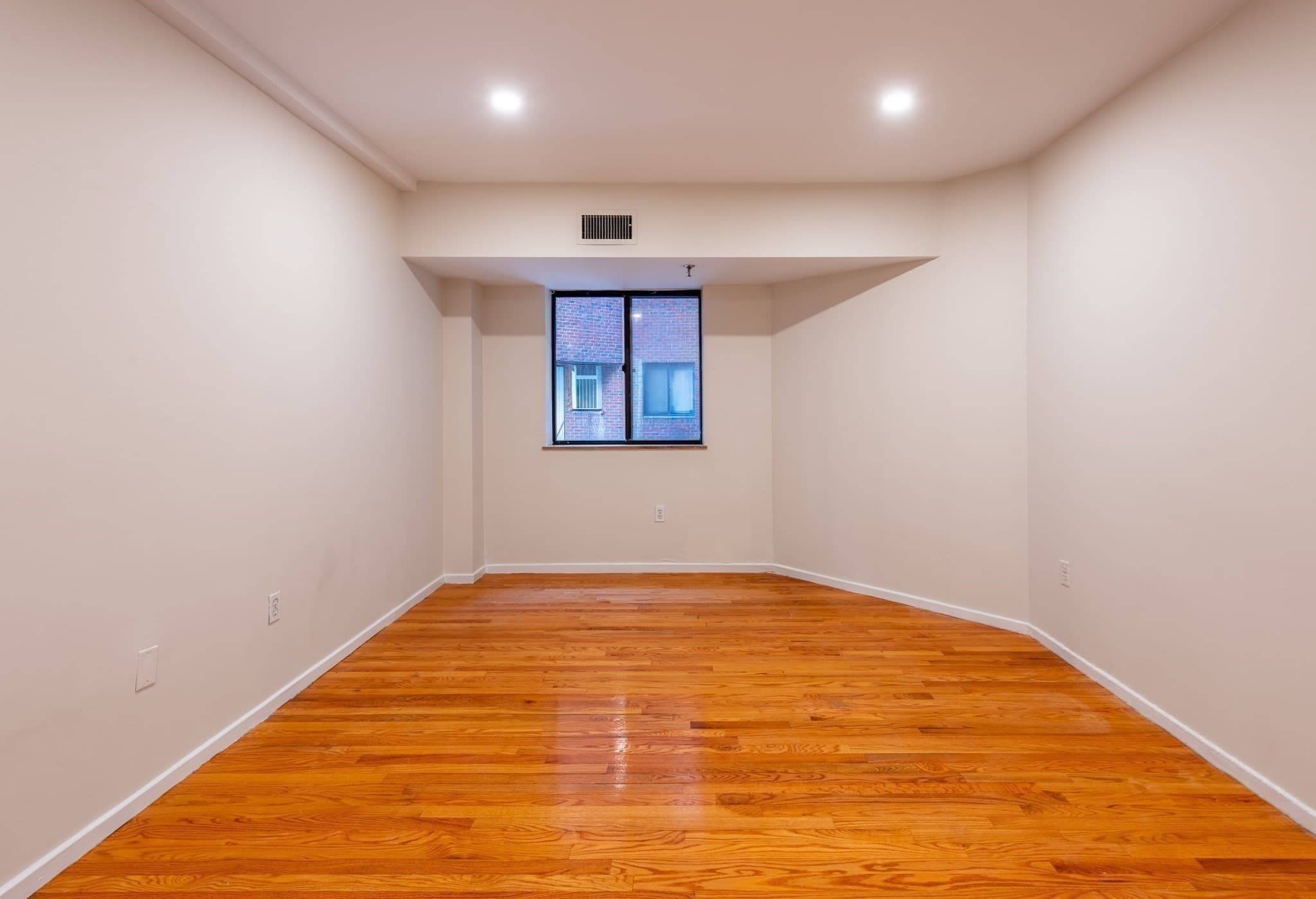 Condominium at 147 Kelton # 305, Boston MA 02134, photo 11 of 28