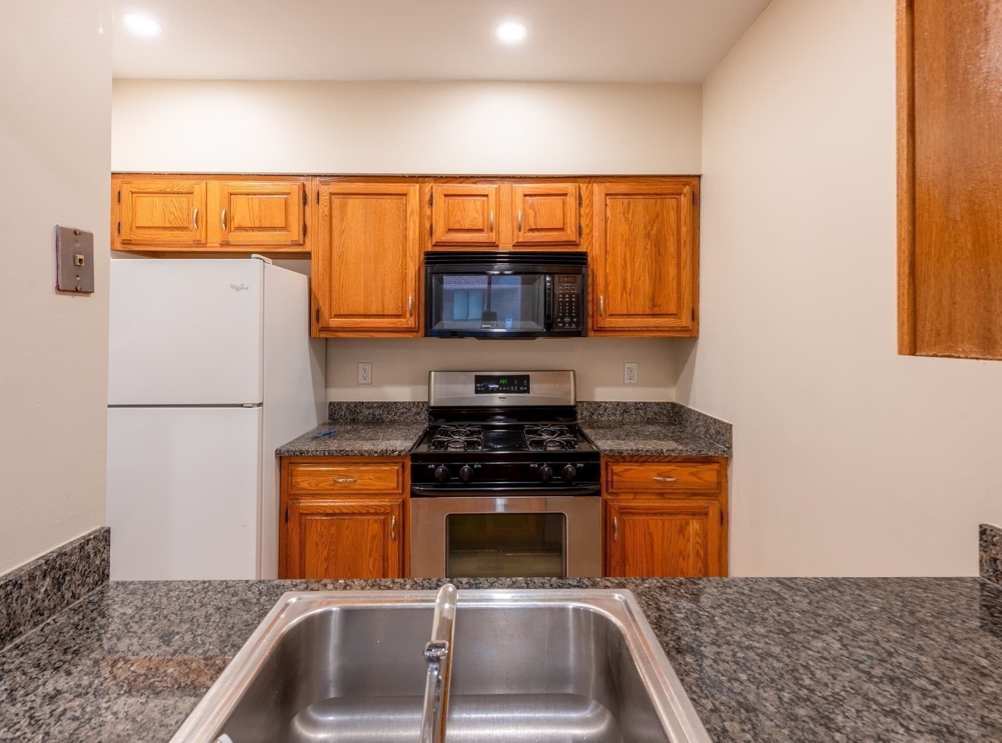 Condominium at 147 Kelton # 305, Boston MA 02134, photo 4 of 28