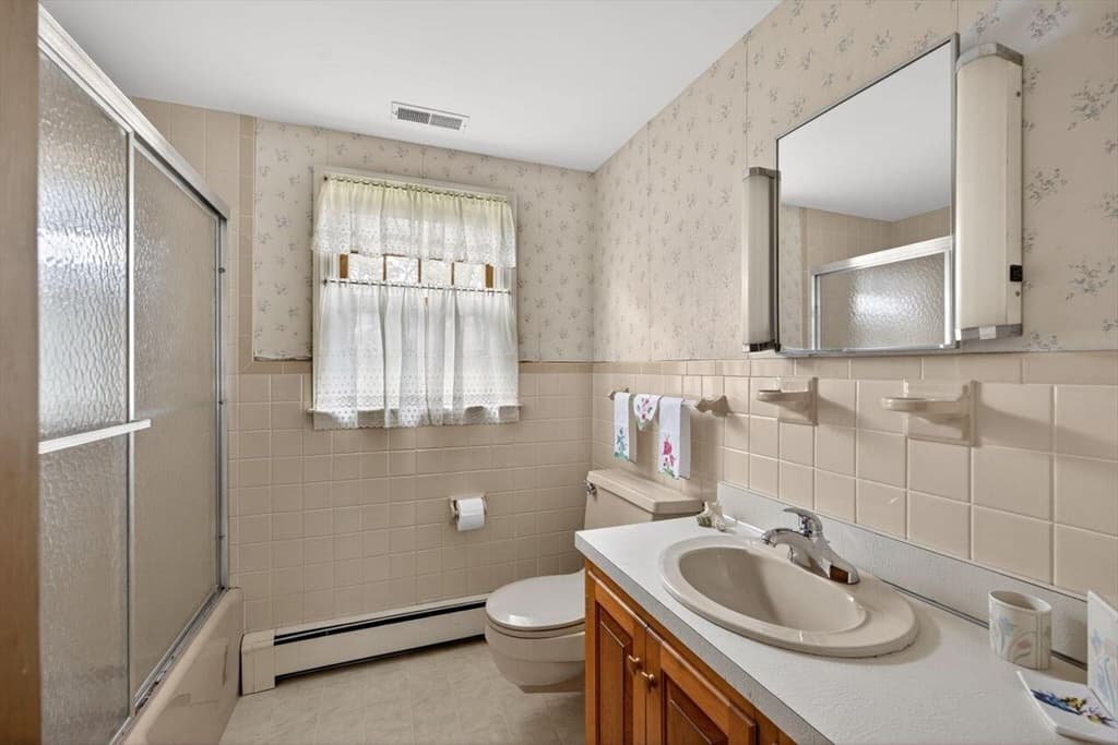 Single Family Residence at 48 Glover Sq, Chatham MA 02633, Chatham, photo 19 of 32