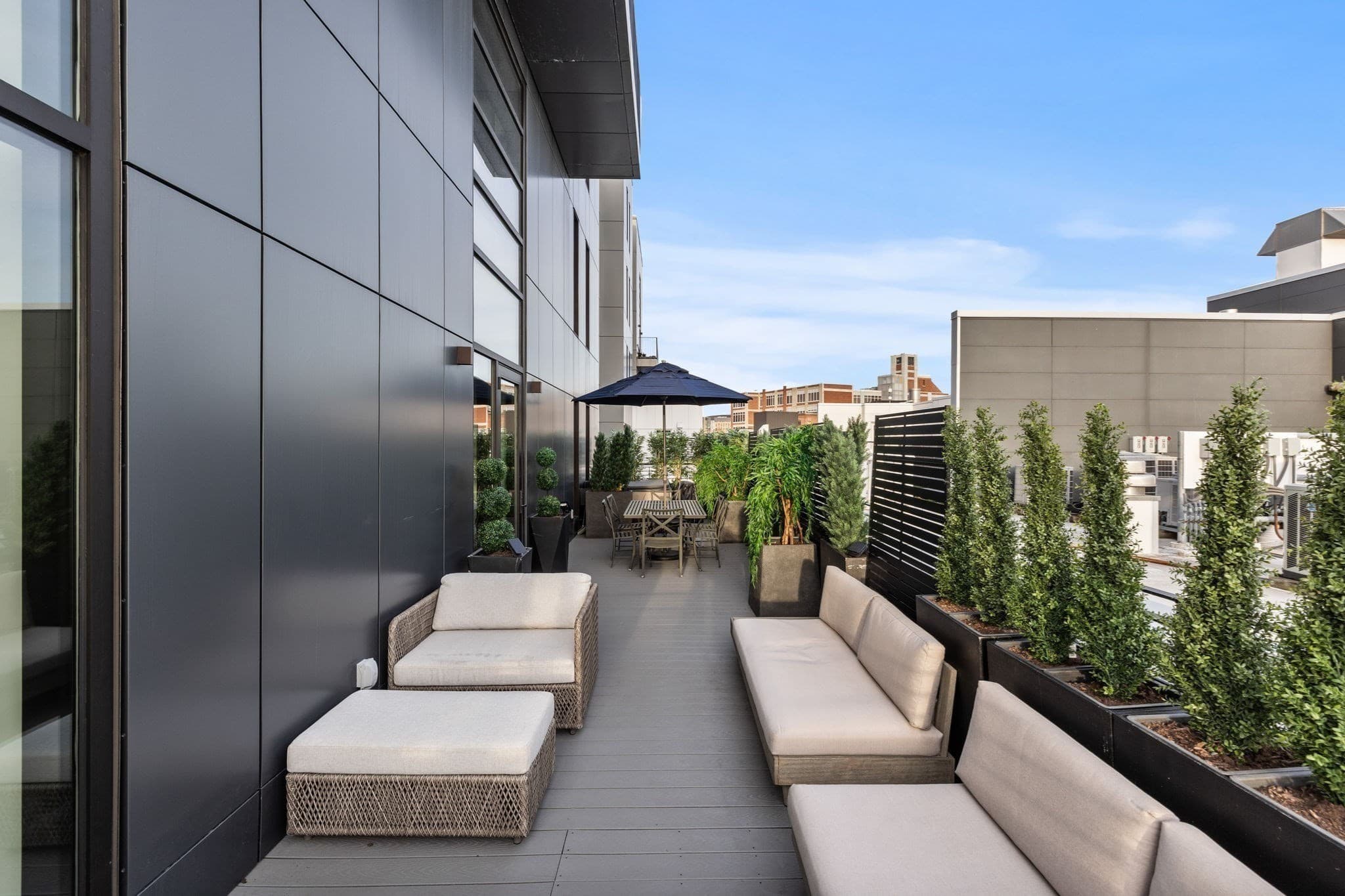 Condominium at 14 West Broadway # 7L, Boston MA 02127, Boston, photo 27 of 36