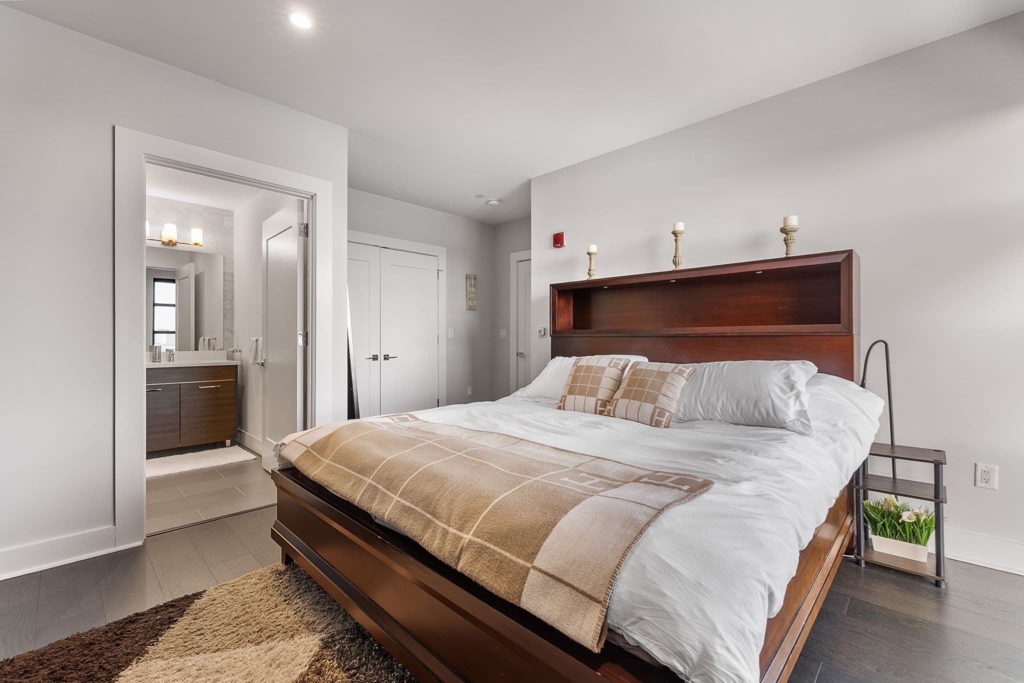 Condominium at 14 West Broadway # 7L, Boston MA 02127, Boston, photo 15 of 36