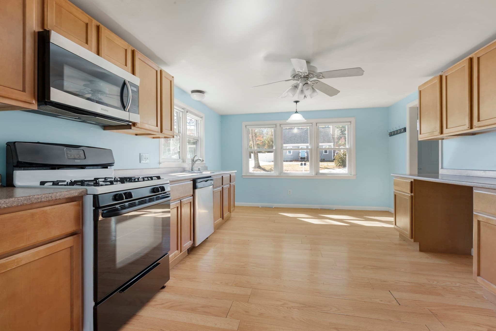 Single Family Residence at 21 River Rd, Marion MA 02738, Marion, photo 4 of 29