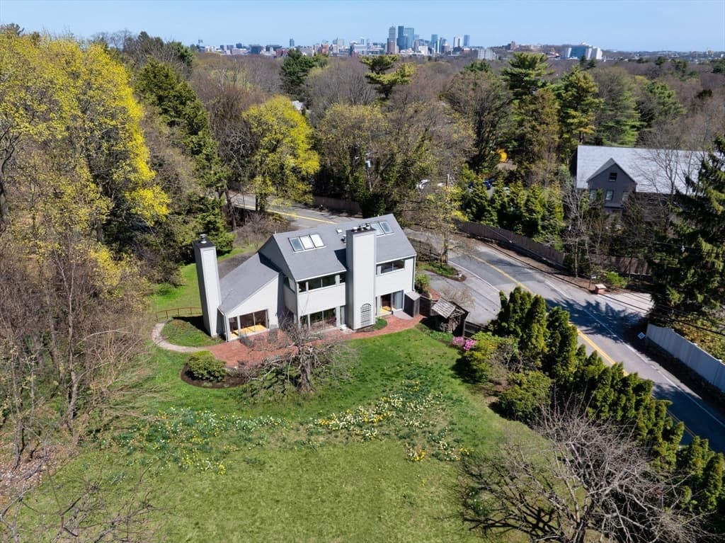 185 Warren Street, Brookline MA 02445