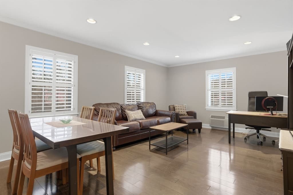 Condominium at 27-29 Commonwealth # 1, Newton MA 02467, Newton, photo 2 of 18