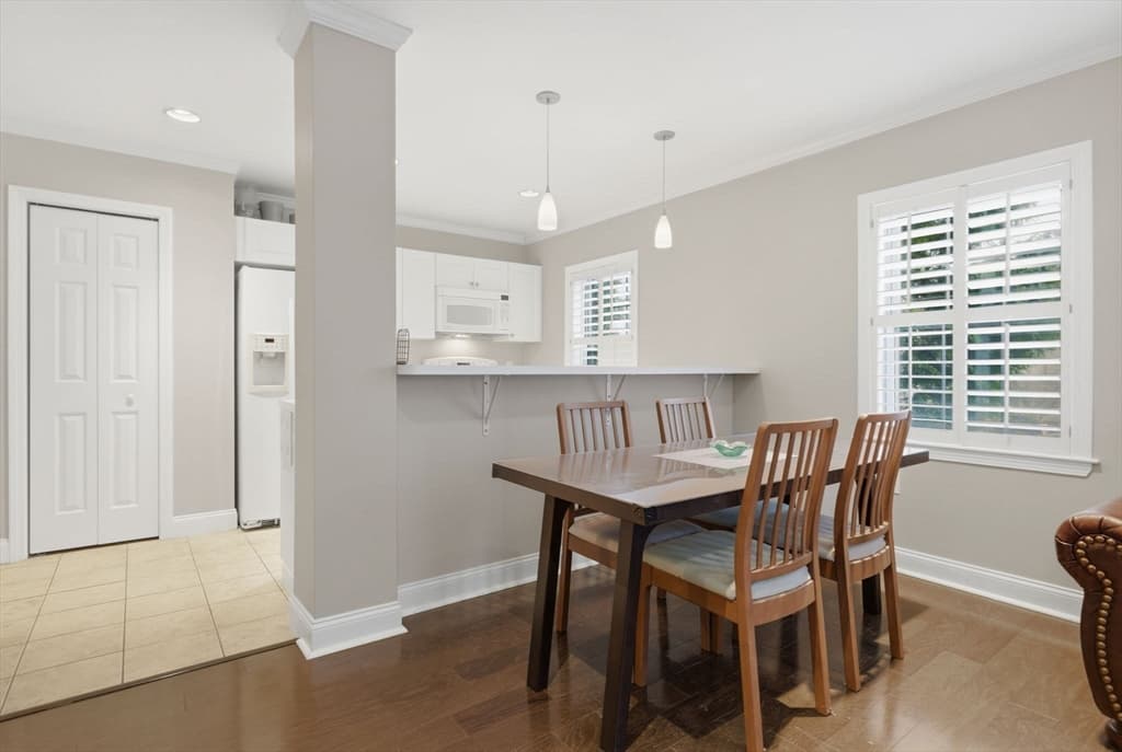 Condominium at 27-29 Commonwealth # 1, Newton MA 02467, Newton, photo 6 of 18