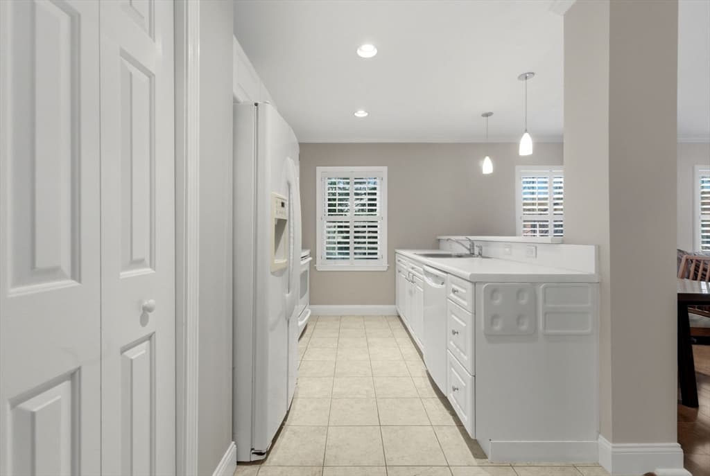 Condominium at 27-29 Commonwealth # 1, Newton MA 02467, Newton, photo 17 of 18