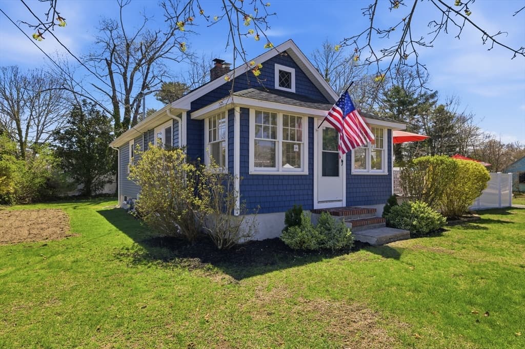 6 Birch St, Wareham MA 02571 photo 3