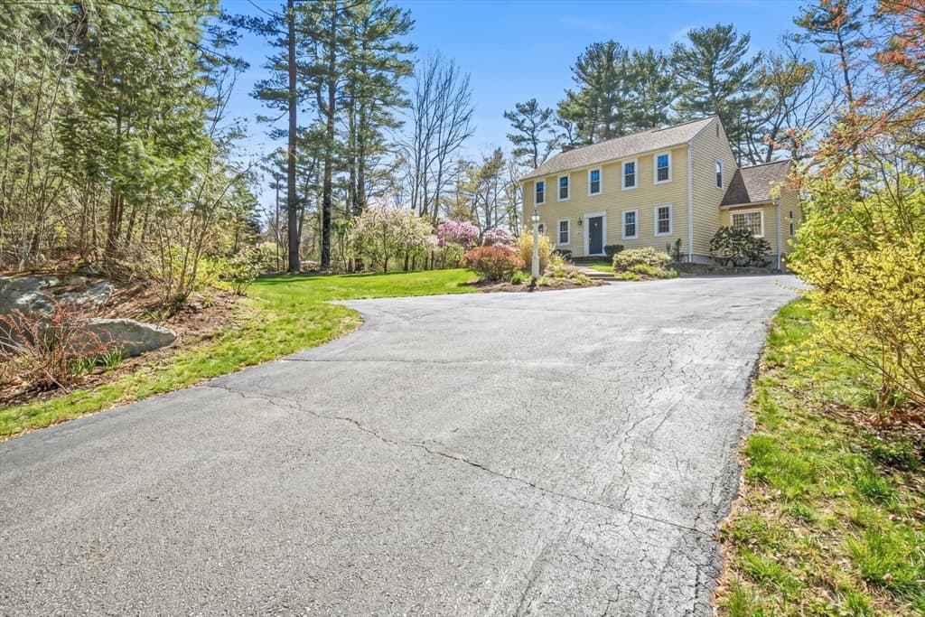 443 Cushing St, Hingham MA 02043