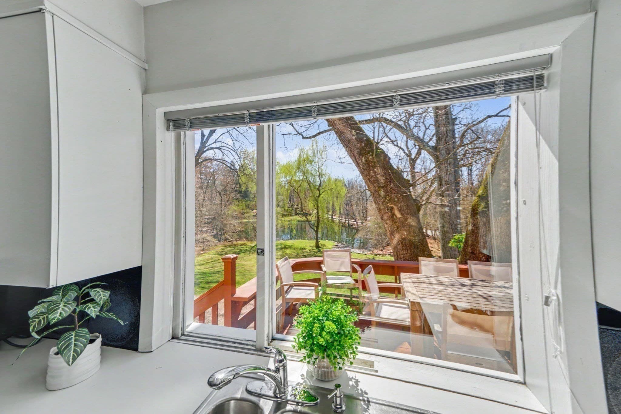 Single Family Residence at 24 Radcliff Rd, Newton MA 02468, Newton, photo 12 of 42