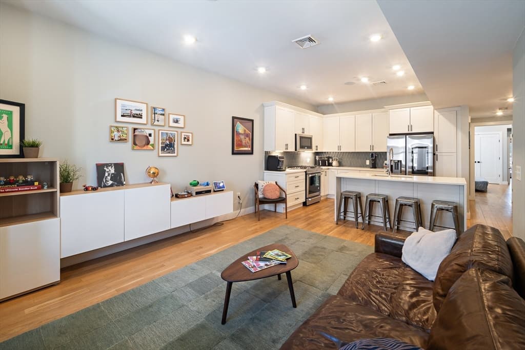 Condominium at 456 Meridian St # 1, Boston MA 02128, Boston, photo 9 of 26