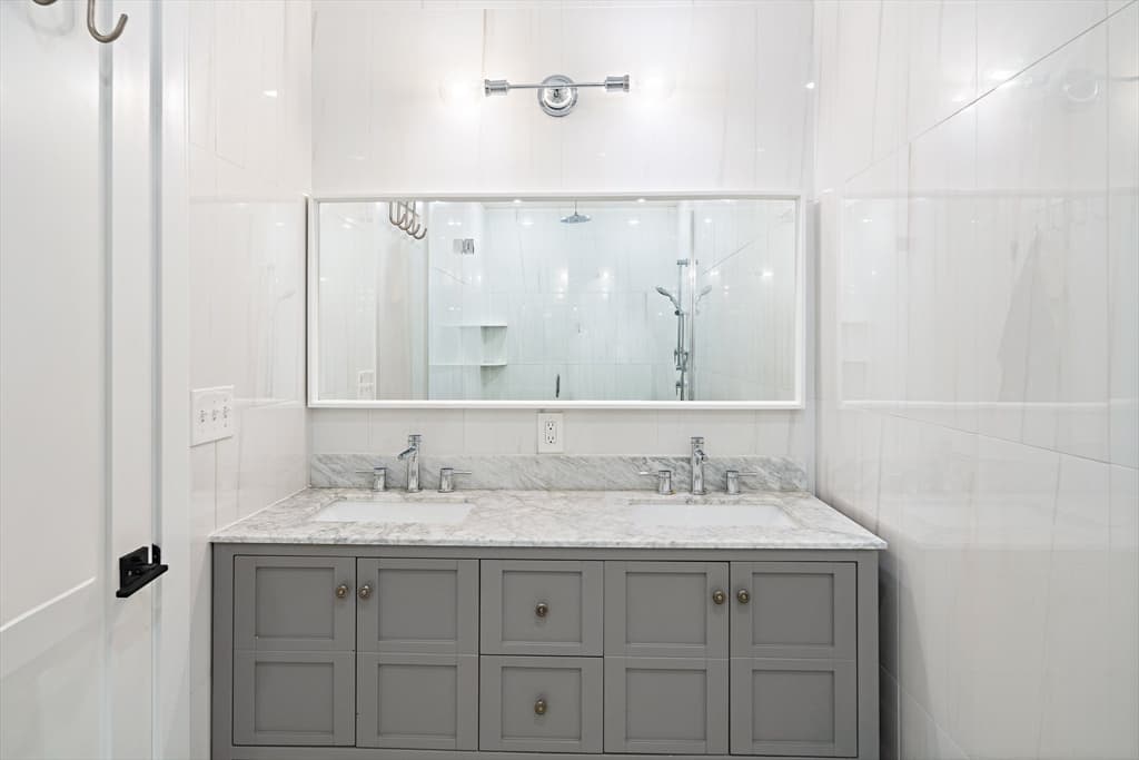 Condominium at 456 Meridian St # 1, Boston MA 02128, Boston, photo 15 of 26