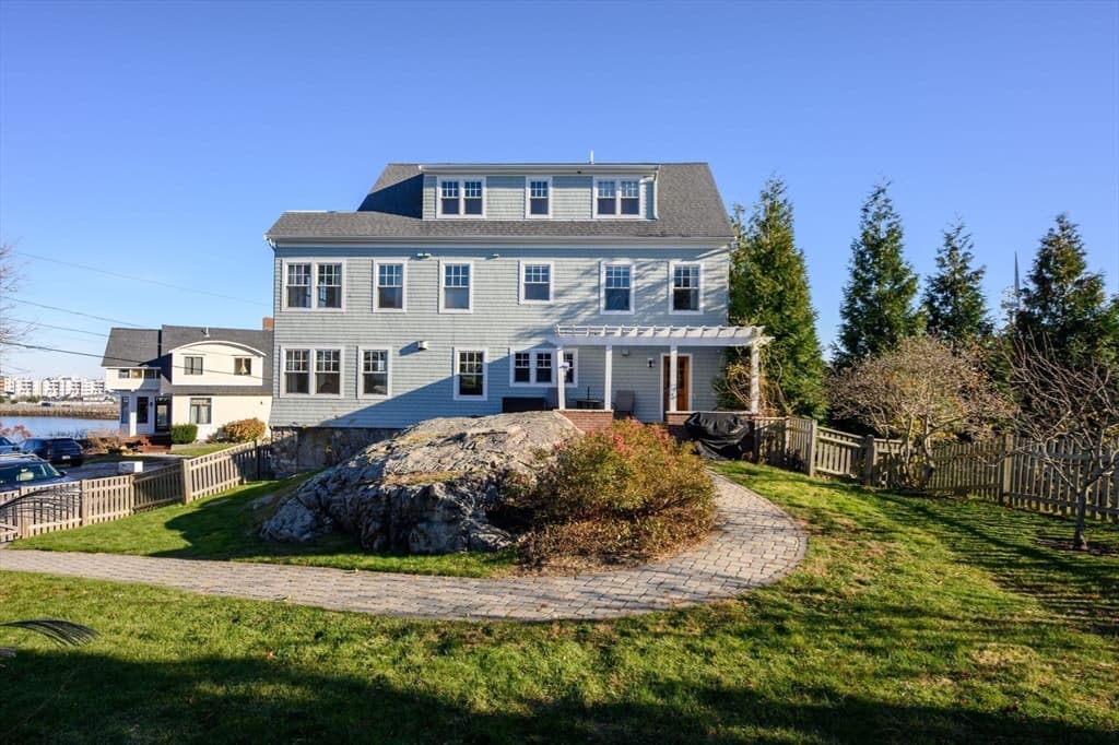 Single Family Residence at 77 Salisbury Street, Hull MA 02045, Hull, photo 2 of 18