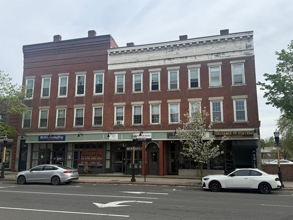 258-270 Exchange St, Chicopee MA 01020