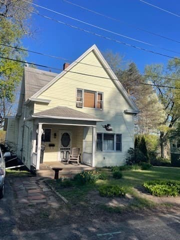2 Oscar St, Holyoke MA 01040 photo 3