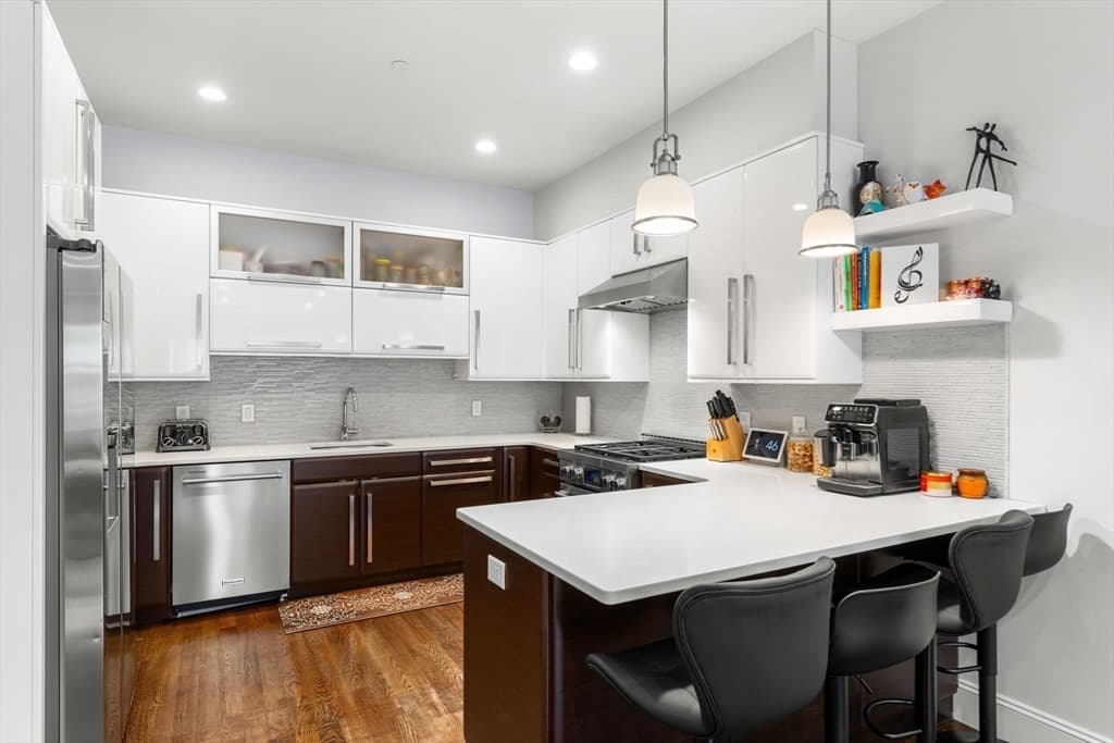 1471 Beacon St, Brookline MA 02446 photo 12