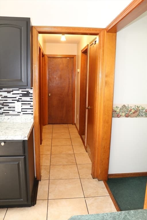 Single Family Residence at 21 Ryan Cir, Springfield MA 01118, Springfield, photo 7 of 24