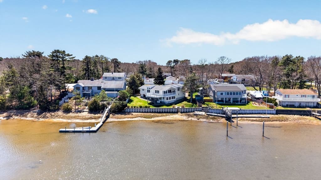 63 Edgewater Drive, Wareham MA 02571