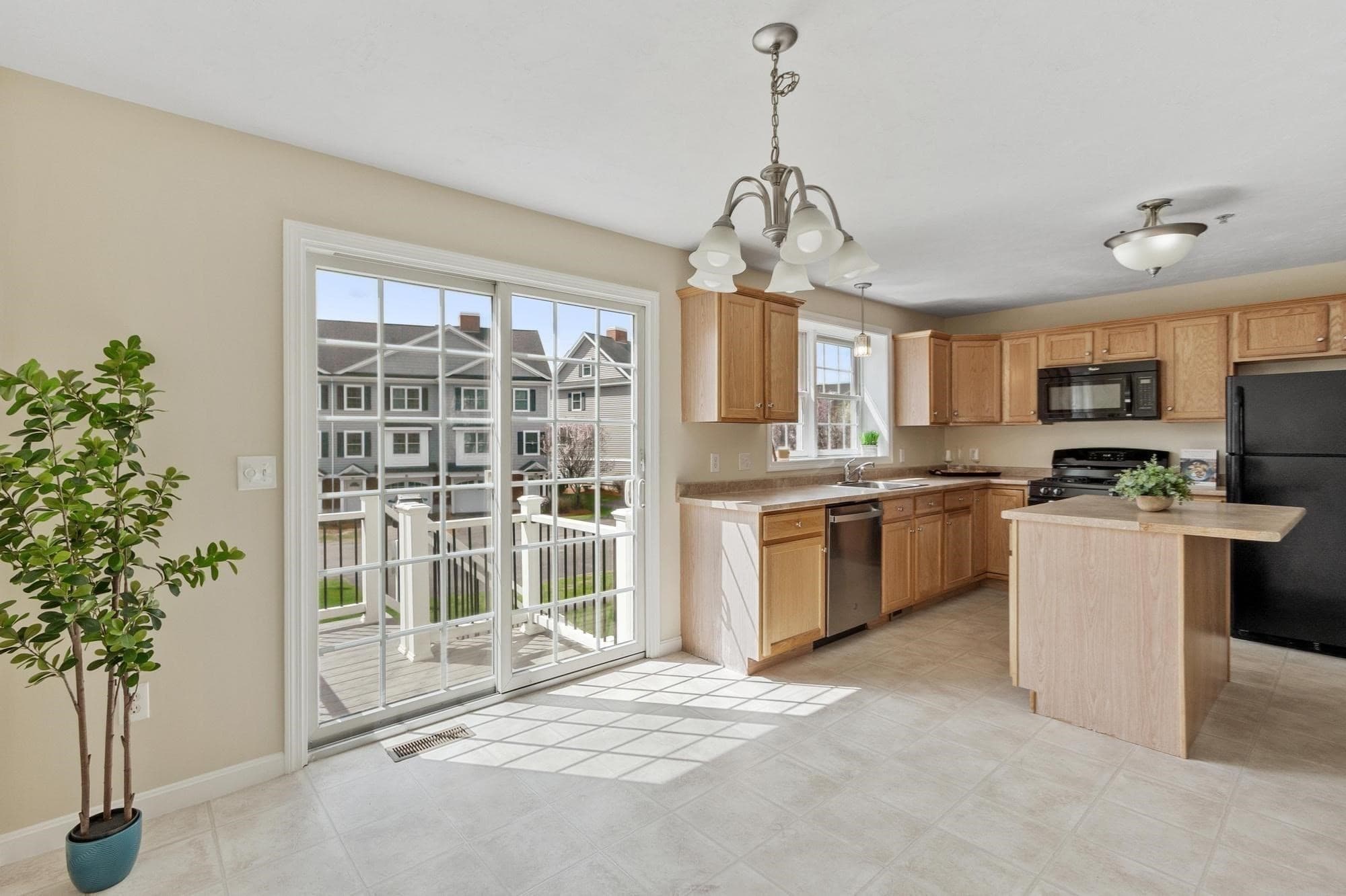 Condominium at 1975 Middlesex St # 33, Lowell MA 01851, photo 5 of 24