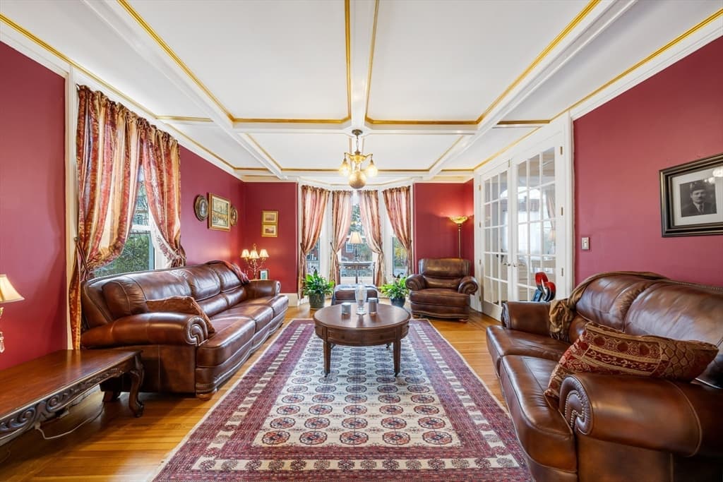 47 Highland Ave, Haverhill MA 01830