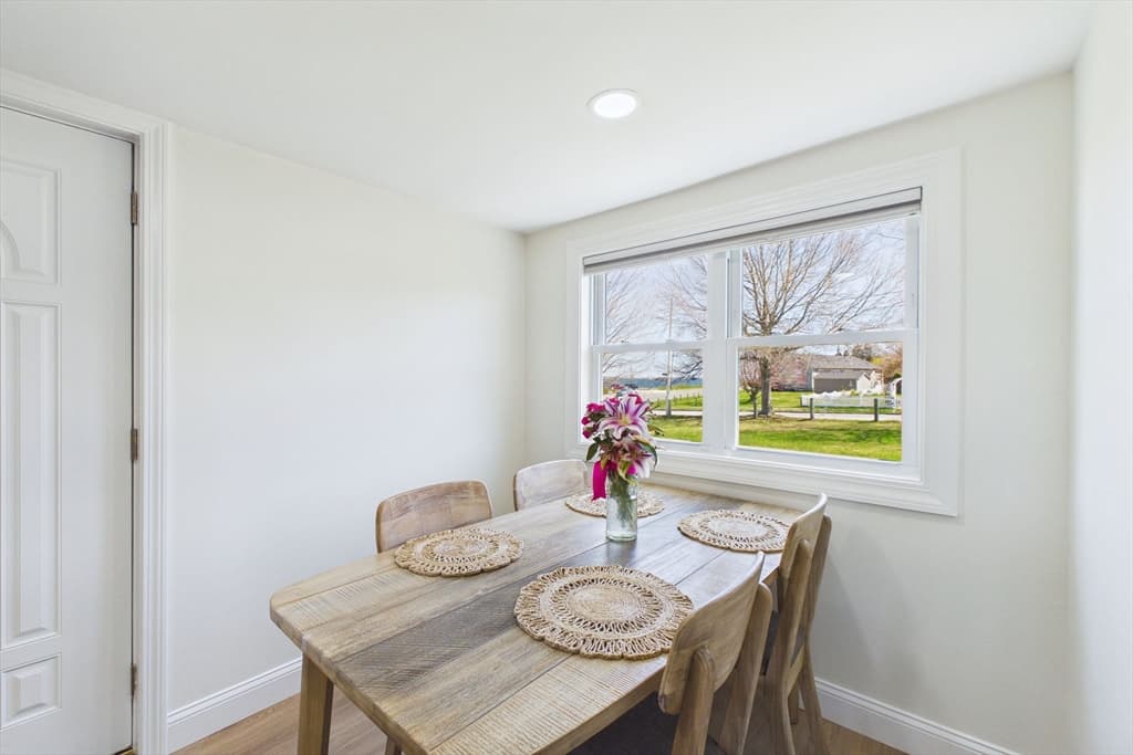 Single Family Residence at 1501 E Rodney French Blvd, New Bedford MA 02744, New Bedford, photo 19 of 32