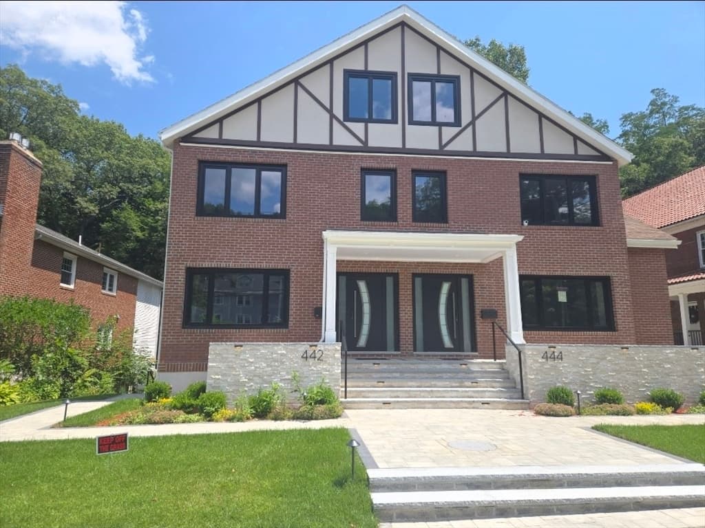 444 Lowell Ave # 444, Newton MA 02460