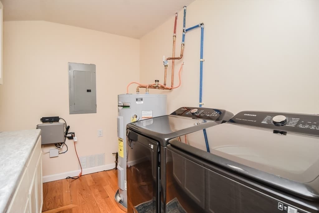 Single Family Residence at 51 Richardson Ave, Dracut MA 01826, photo 16 of 24
