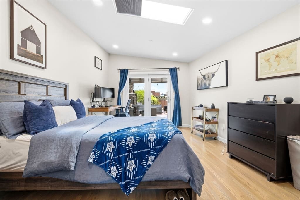 Condominium at 159 Salem # 4, Boston MA 02113, photo 21 of 26