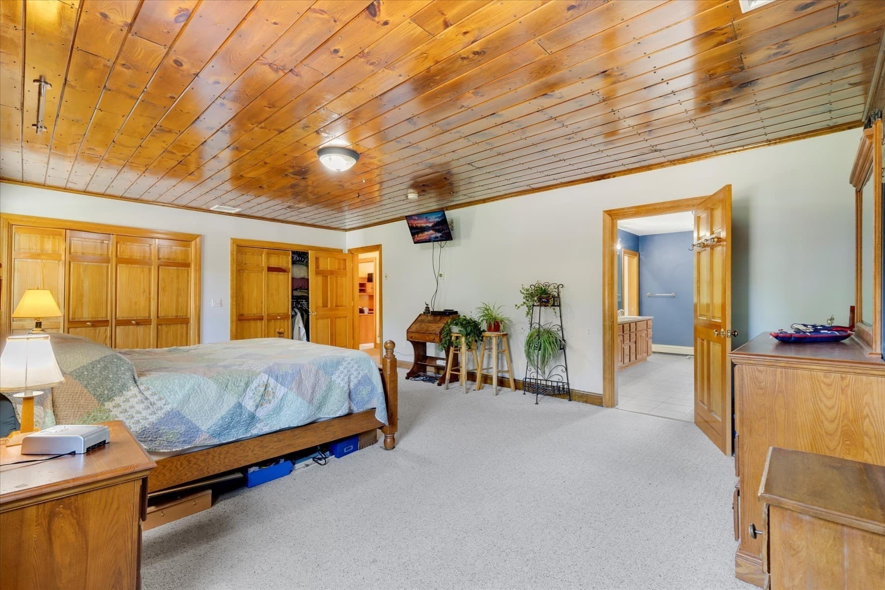 Single Family Residence at 220 Mattapoisett Rd, Rochester MA 02770, Rochester, photo 17 of 40