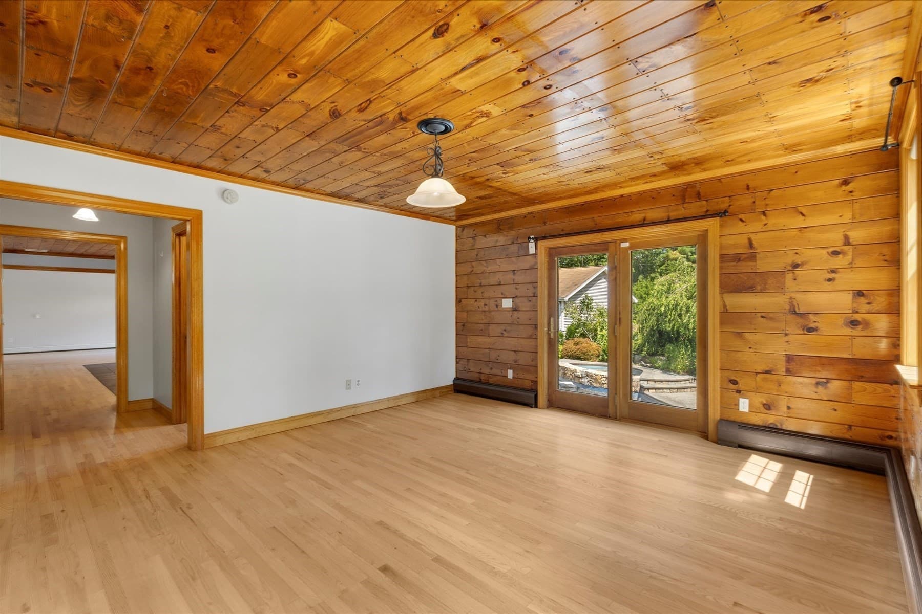 Single Family Residence at 220 Mattapoisett Rd, Rochester MA 02770, Rochester, photo 12 of 40