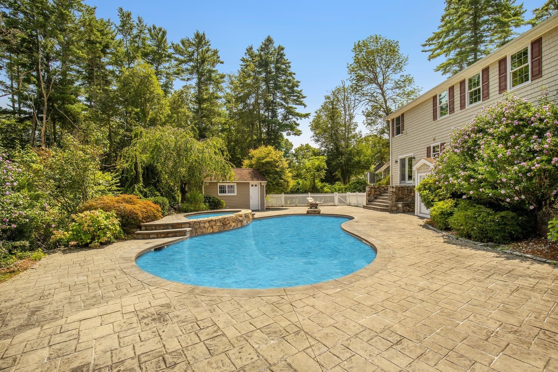 Single Family Residence at 220 Mattapoisett Rd, Rochester MA 02770, Rochester, photo 28 of 40