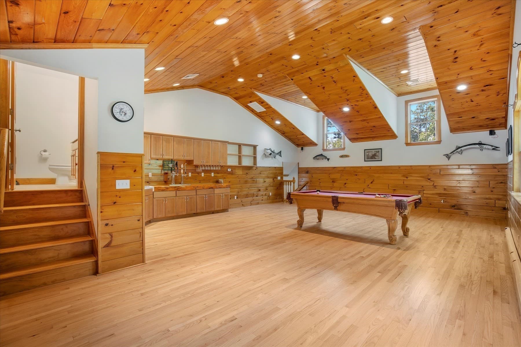 Single Family Residence at 220 Mattapoisett Rd, Rochester MA 02770, Rochester, photo 14 of 40