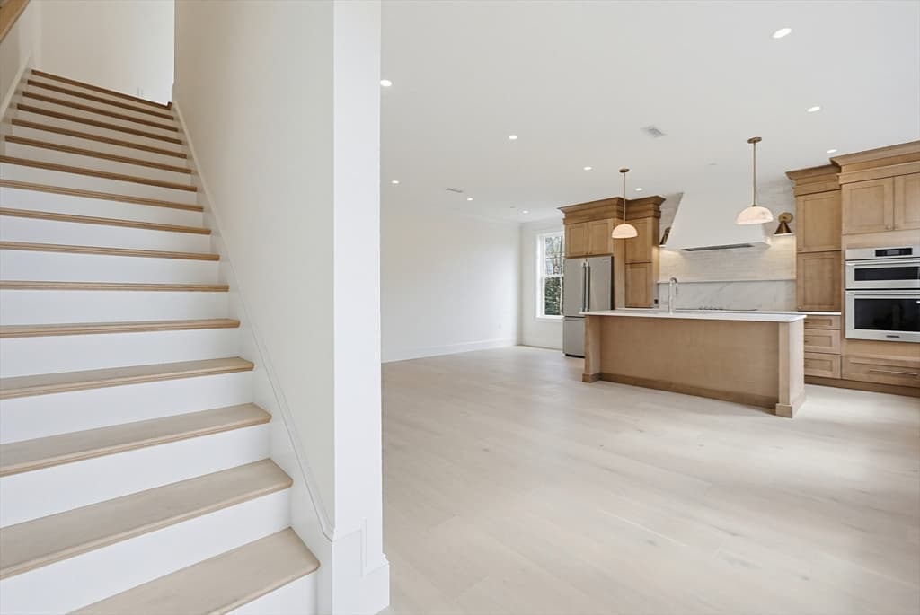Condominium at 257R Market Street # B, Boston MA 02135, photo 14 of 30