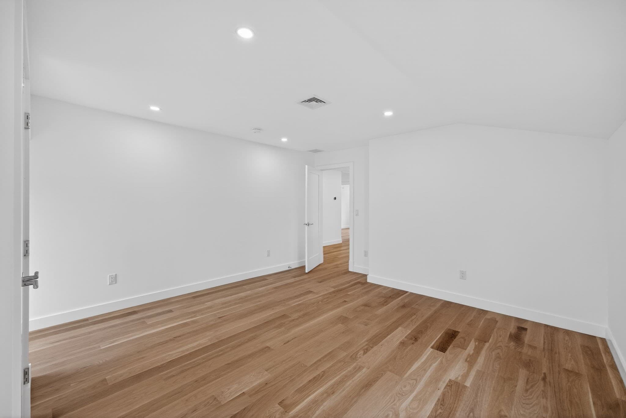 Single Family Residence at 88 Pine Cone Dr, Yarmouth MA 02673, Yarmouth, photo 32 of 41
