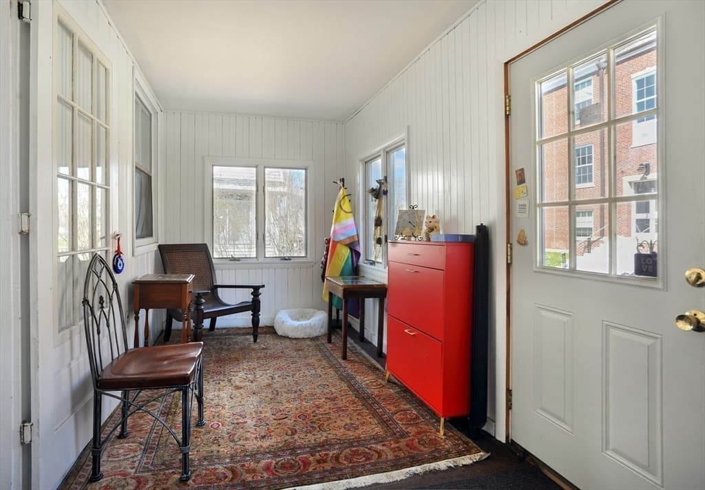12 L Street, Hull MA 02045