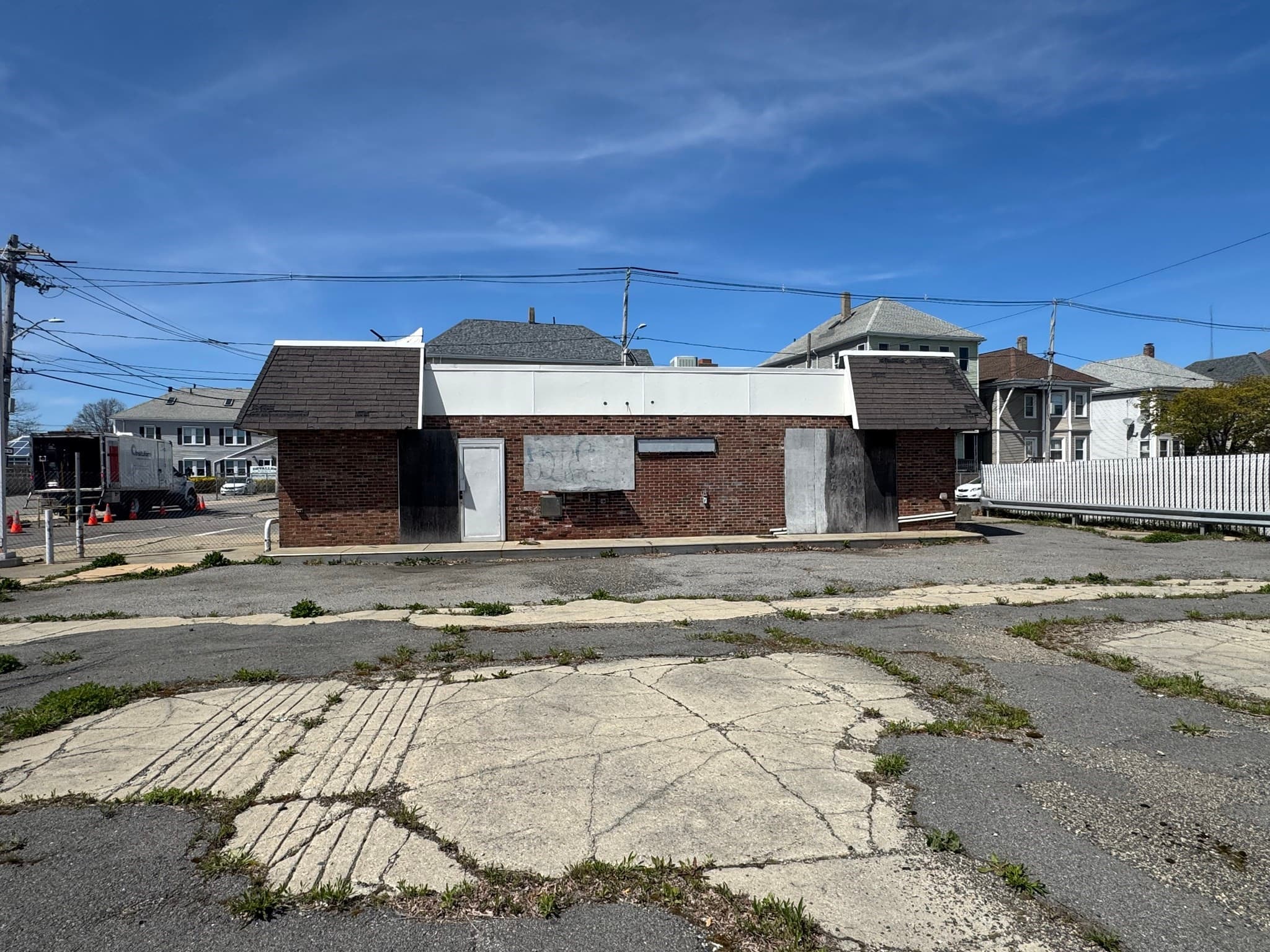 1253 Cove Rd, New Bedford MA 02744