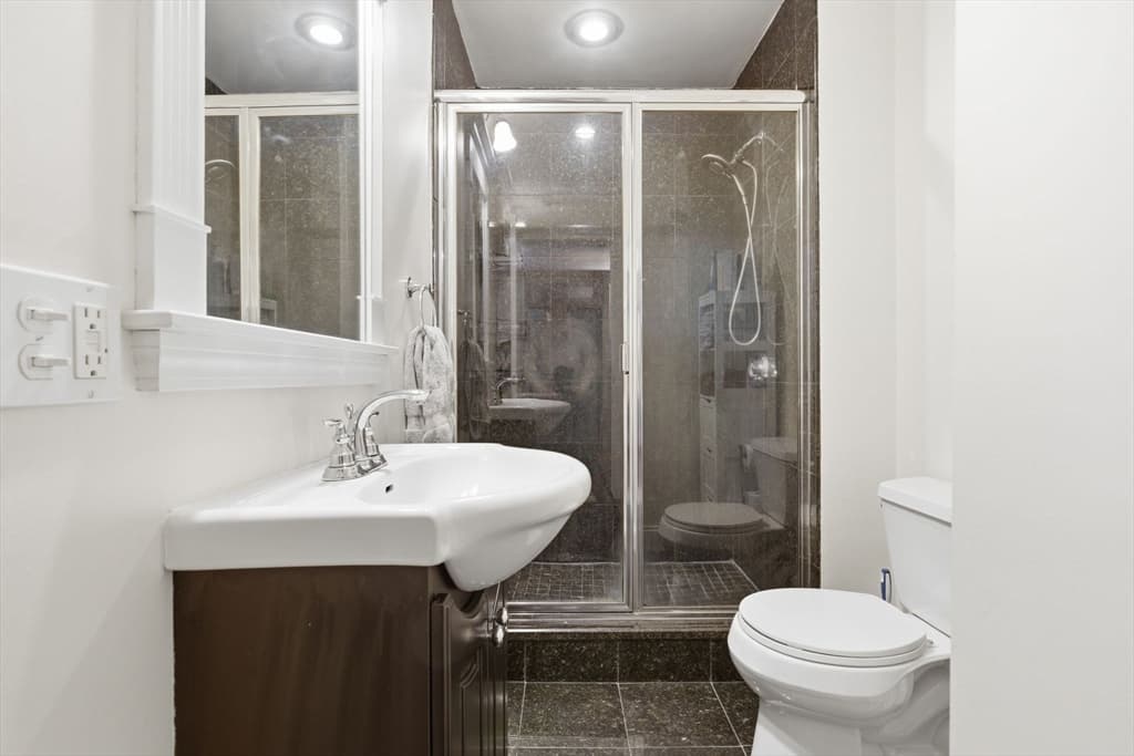 Condominium at 523 E 2nd St # 5, Boston MA 02127, Boston, photo 13 of 19