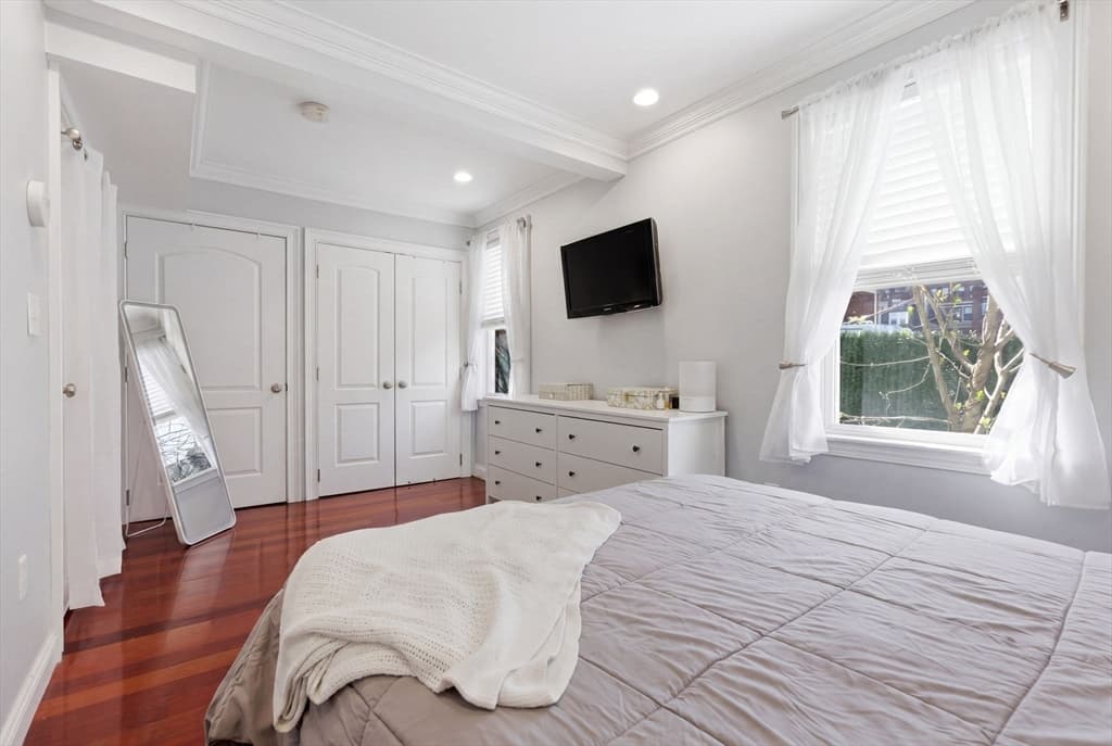 Condominium at 523 E 2nd St # 5, Boston MA 02127, Boston, photo 12 of 19